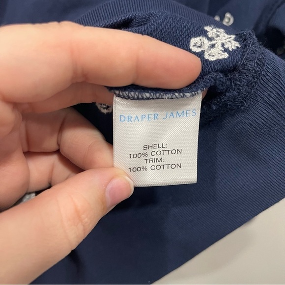 Draper James Bobbie V-Neck Sweater in Navy Embroidered Small Cotton - Picture 5 of 7